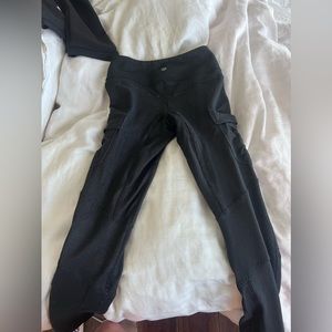 Lululemon workout pants.